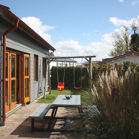 Villa Emilia - Gemuetliches Kinderfreundliches Blockhaus Mit Umzaeuntem Garten シント・アナラント エクステリア 写真