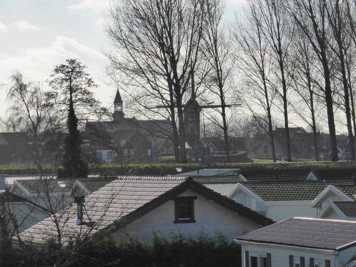 Villa Emilia - Gemuetliches Kinderfreundliches Blockhaus Mit Umzaeuntem Garten シント・アナラント エクステリア 写真