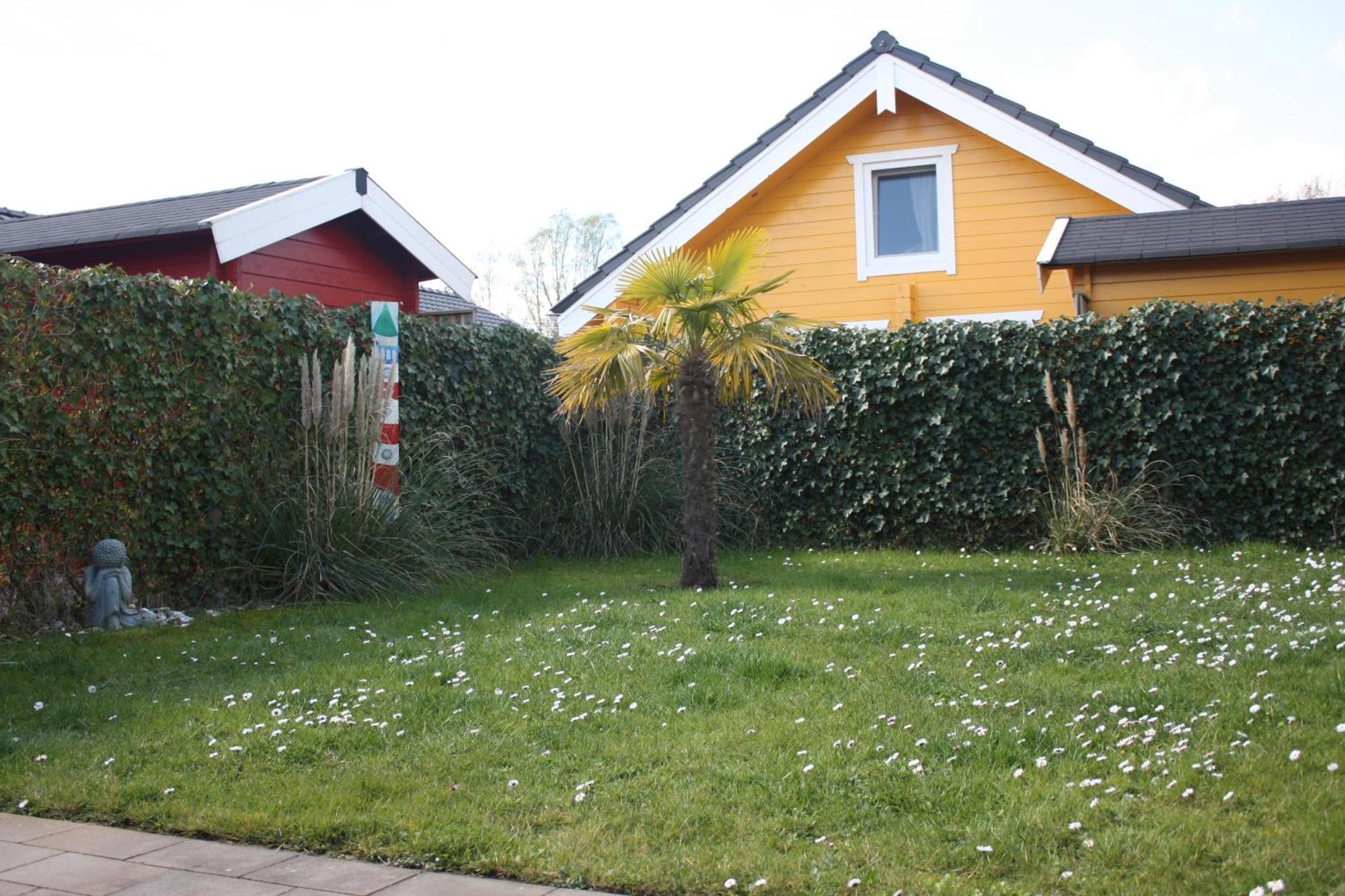 Villa Emilia - Gemuetliches Kinderfreundliches Blockhaus Mit Umzaeuntem Garten シント・アナラント エクステリア 写真
